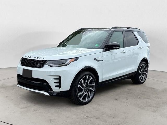 new 2025 Land Rover Discovery car, priced at $76,668