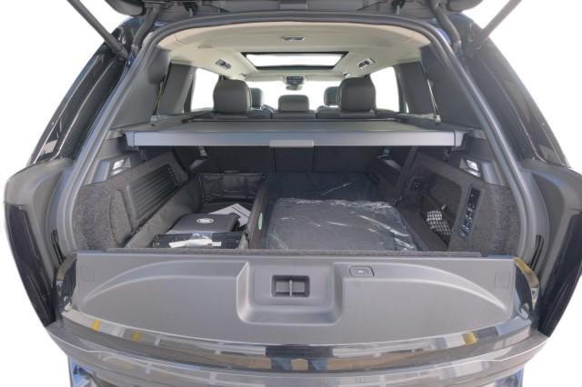new 2025 Land Rover Range Rover car, priced at $154,360