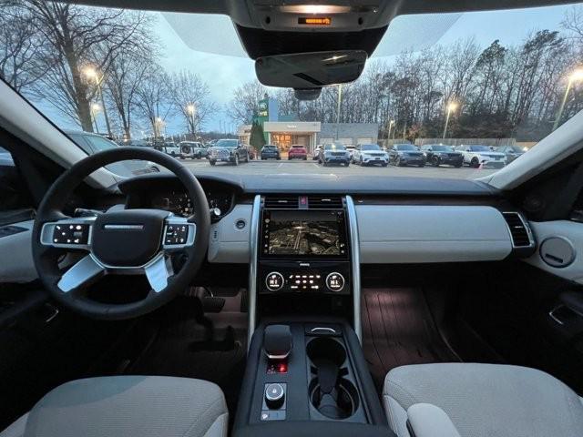 used 2024 Land Rover Discovery car, priced at $52,995