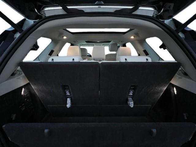 used 2024 Land Rover Discovery car, priced at $55,995