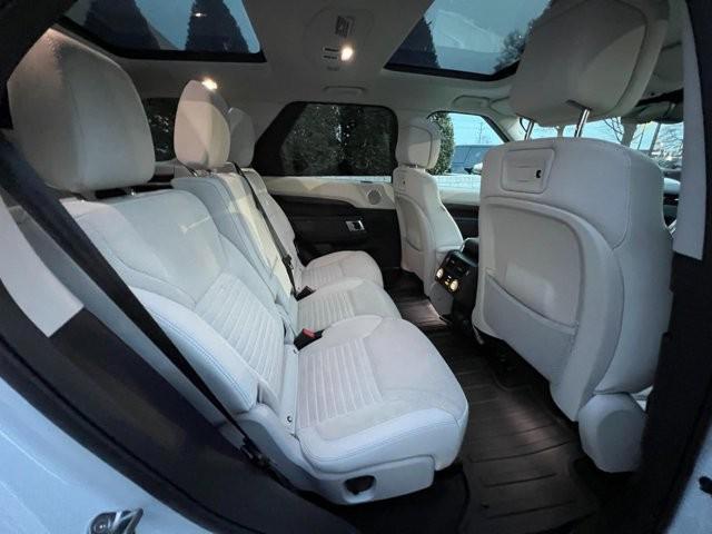used 2024 Land Rover Discovery car, priced at $52,995