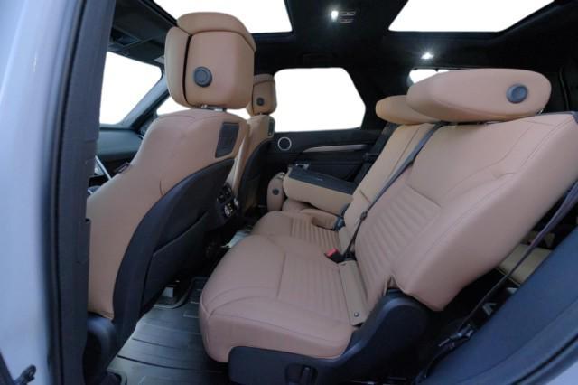 new 2025 Land Rover Discovery car, priced at $80,525