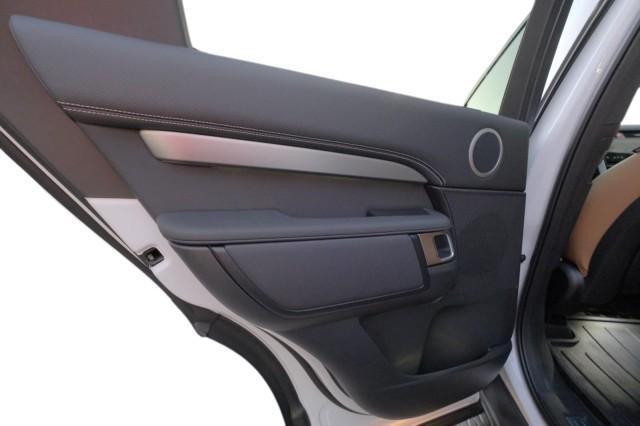 new 2025 Land Rover Discovery car, priced at $80,525
