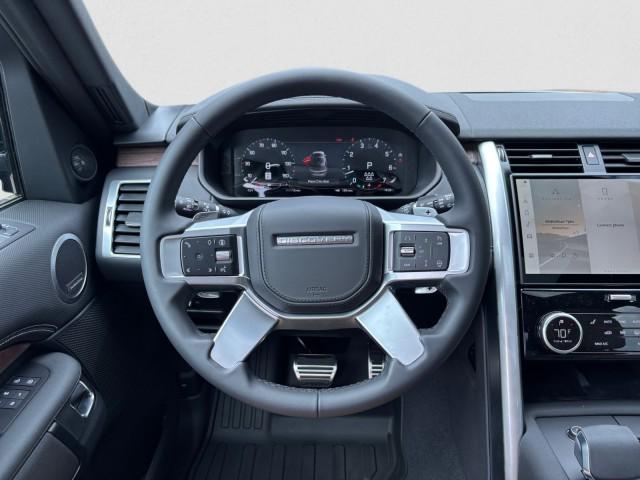 new 2025 Land Rover Discovery car, priced at $79,318