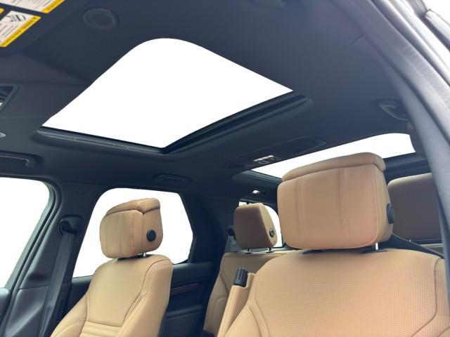 new 2025 Land Rover Discovery car, priced at $79,318