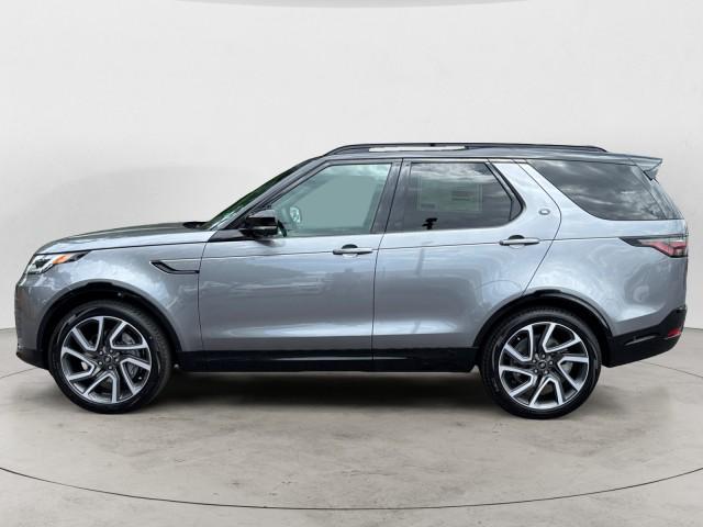 new 2025 Land Rover Discovery car, priced at $79,318