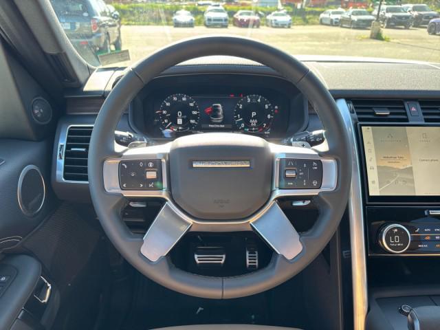 new 2025 Land Rover Discovery car, priced at $85,164