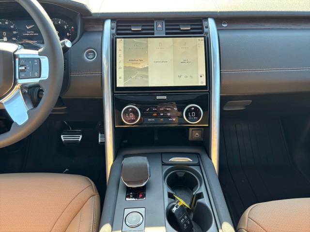 new 2025 Land Rover Discovery car, priced at $85,164