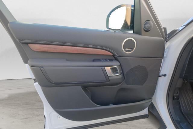 new 2025 Land Rover Discovery car, priced at $85,164