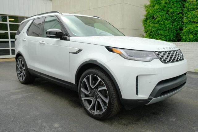 new 2024 Land Rover Discovery car, priced at $69,808