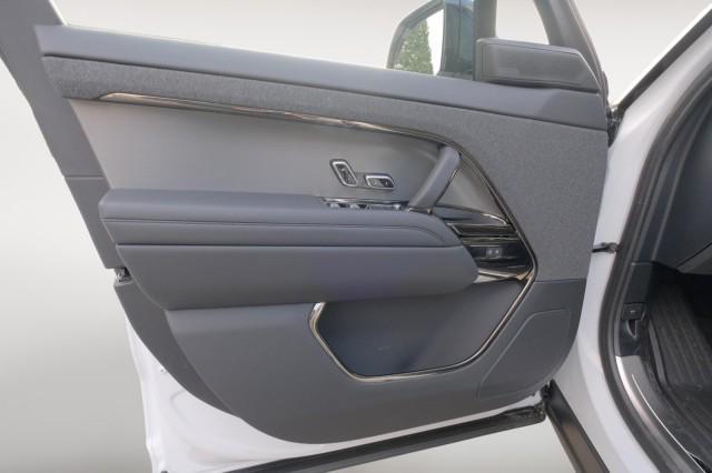 new 2025 Land Rover Range Rover Sport car, priced at $95,335
