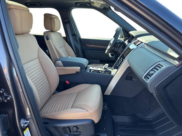 new 2025 Land Rover Discovery car, priced at $85,068