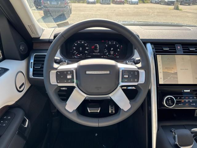 new 2025 Land Rover Discovery car, priced at $77,468