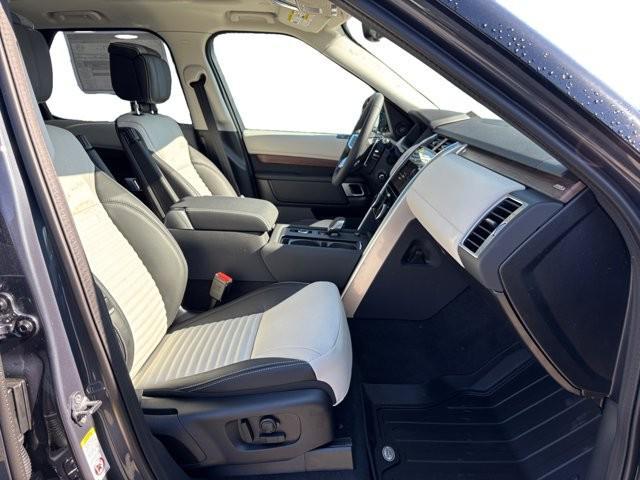 new 2025 Land Rover Discovery car, priced at $77,468