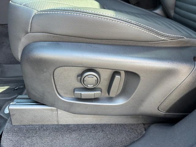 used 2024 Land Rover Discovery car, priced at $58,995