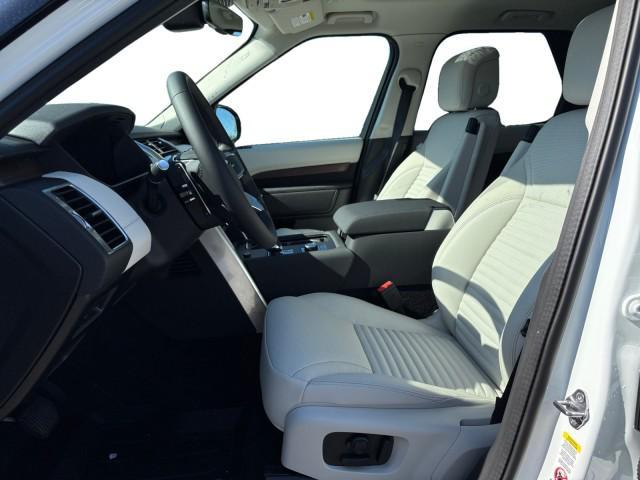 new 2025 Land Rover Discovery car, priced at $71,268