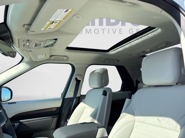 new 2025 Land Rover Discovery car, priced at $71,268