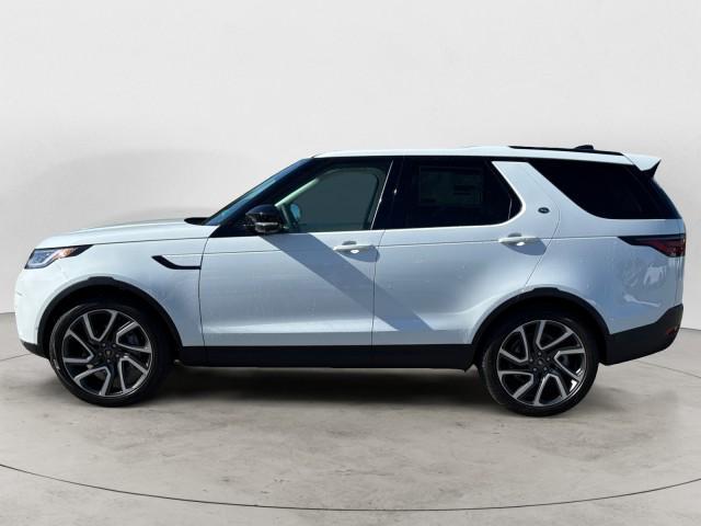 new 2025 Land Rover Discovery car, priced at $71,268