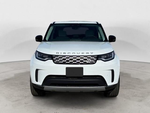 new 2025 Land Rover Discovery car, priced at $71,268