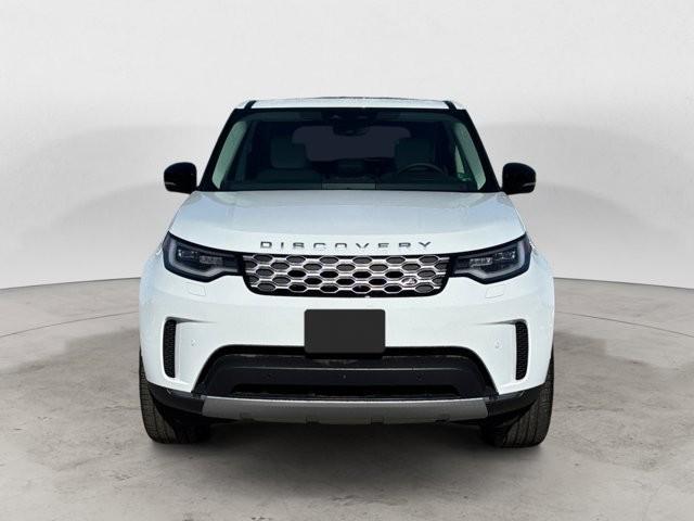 new 2025 Land Rover Discovery car, priced at $71,268