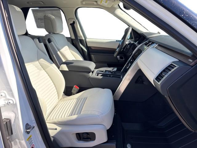 new 2025 Land Rover Discovery car, priced at $71,268