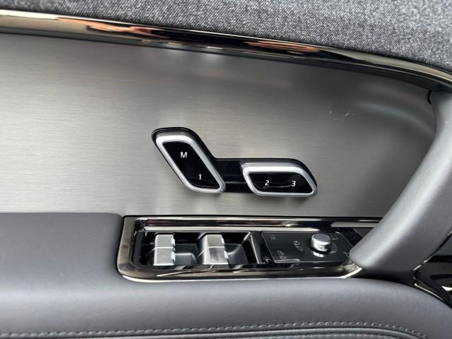 new 2025 Land Rover Range Rover Sport car, priced at $109,240