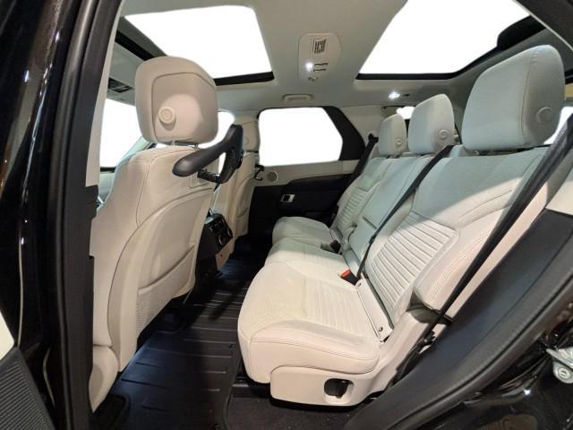 new 2024 Land Rover Discovery car, priced at $66,758
