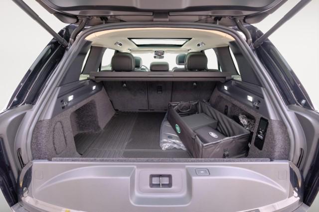 new 2025 Land Rover Range Rover car, priced at $152,130
