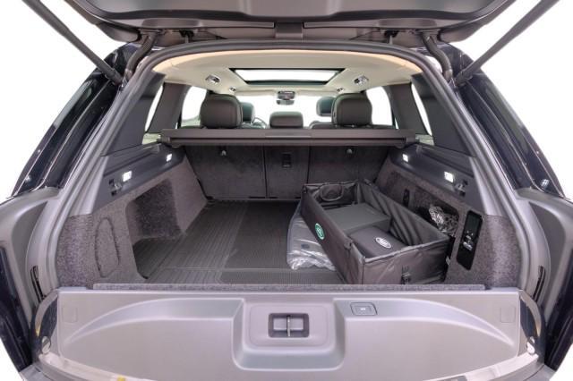 new 2025 Land Rover Range Rover car, priced at $152,130