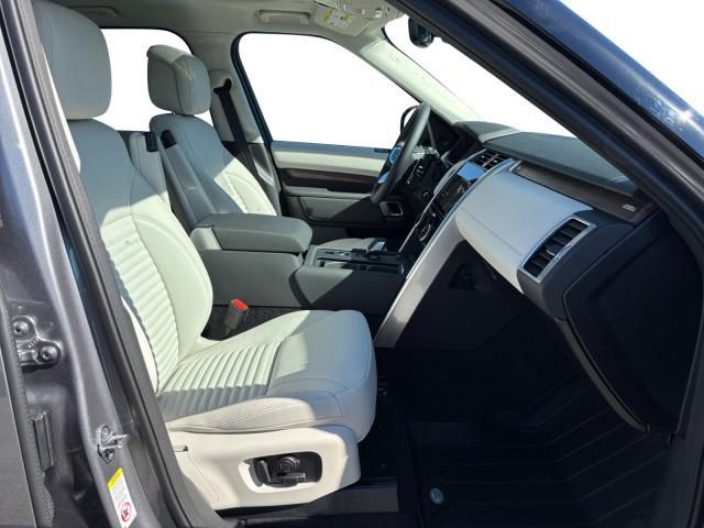 new 2025 Land Rover Discovery car, priced at $72,218