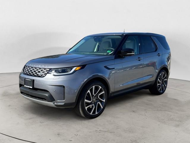 new 2025 Land Rover Discovery car, priced at $72,218