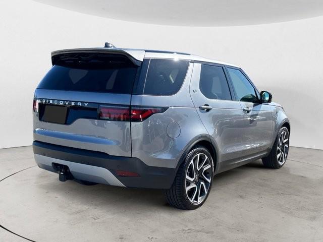 new 2025 Land Rover Discovery car, priced at $72,218