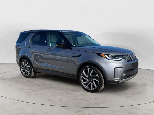 new 2025 Land Rover Discovery car, priced at $72,218