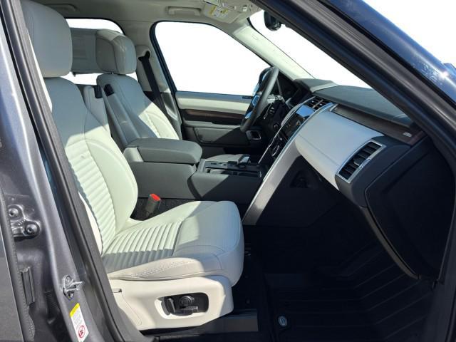 new 2025 Land Rover Discovery car, priced at $72,218