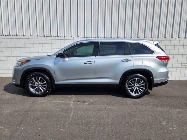 used 2019 Toyota Highlander car, priced at $24,675