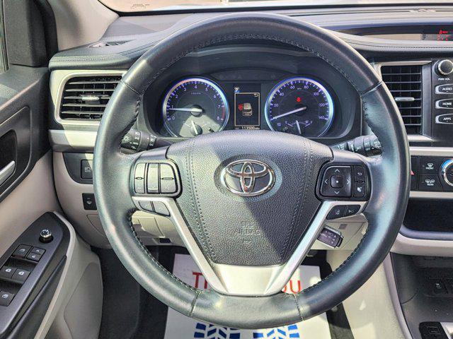 used 2019 Toyota Highlander car, priced at $24,675