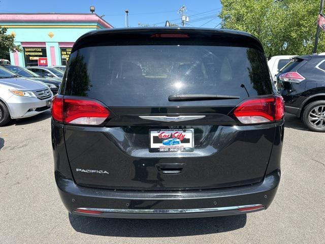 used 2018 Chrysler Pacifica car, priced at $15,479