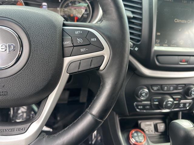 used 2017 Jeep Cherokee car, priced at $10,789