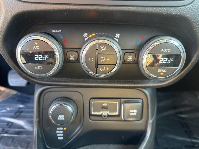 used 2015 Jeep Renegade car, priced at $9,989