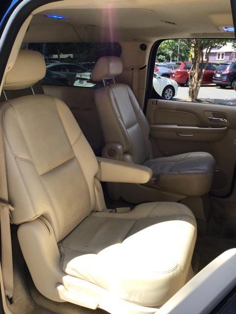 used 2007 Cadillac Escalade ESV car, priced at $6,979