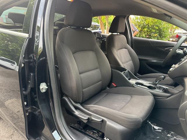 used 2018 Chevrolet Malibu car, priced at $11,131