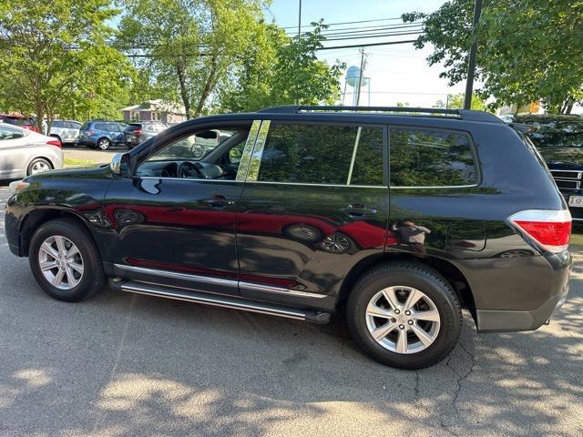 used 2011 Toyota Highlander car, priced at $12,989