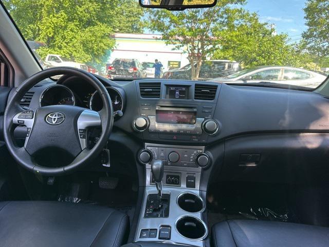 used 2011 Toyota Highlander car, priced at $12,989