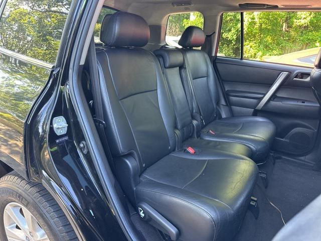 used 2011 Toyota Highlander car, priced at $12,989