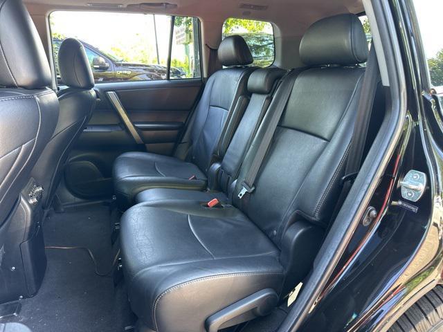 used 2011 Toyota Highlander car, priced at $12,989