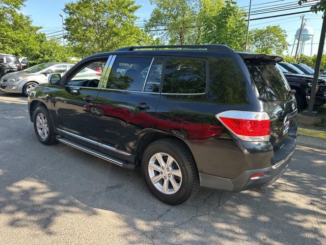 used 2011 Toyota Highlander car, priced at $12,989