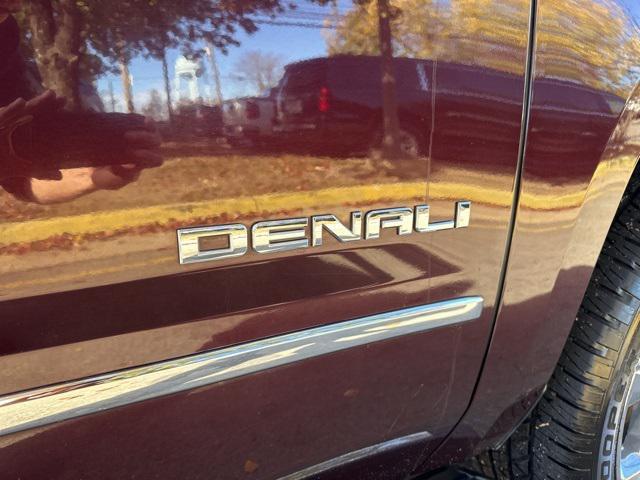 used 2017 GMC Yukon car, priced at $18,979