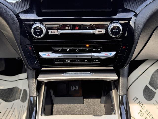 used 2022 Ford Explorer car, priced at $37,298