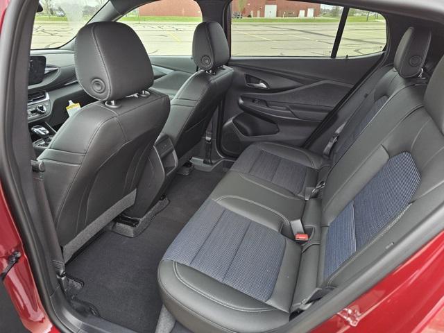 new 2025 Buick Envista car, priced at $27,775