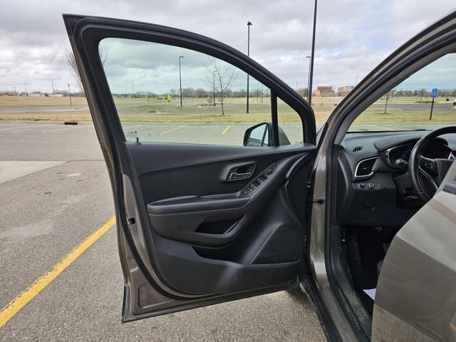used 2022 Chevrolet Trax car, priced at $18,400